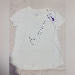 Girls, extra large Nike T-shirt